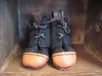 henteco boots.jpg