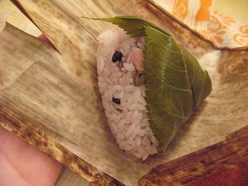 sakuraomusubi.jpg